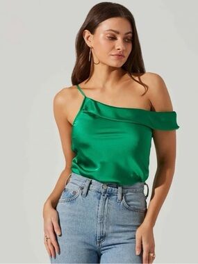 ASTR the Label Shion Top in Green
